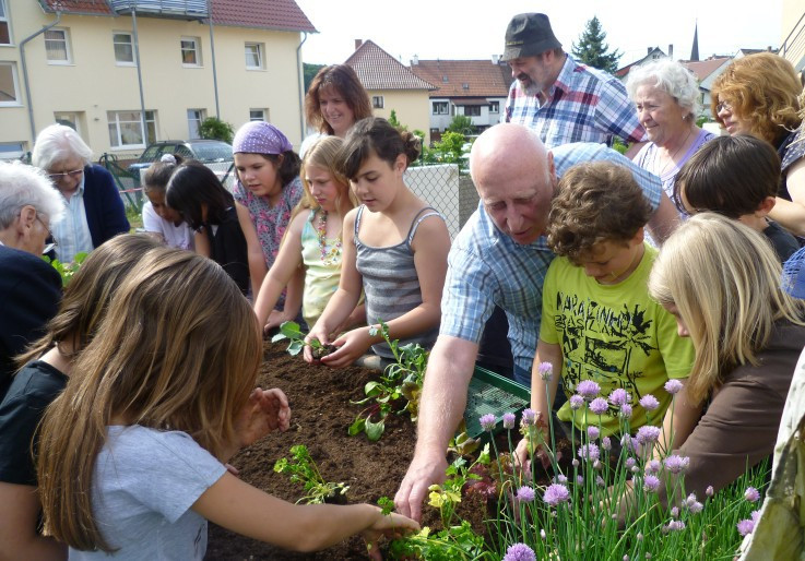 Pflanzaktion der Grundschüler